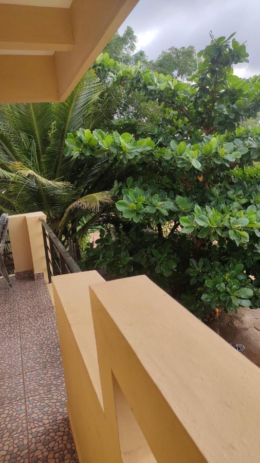 Vinayaka Homestay هامبي المظهر الخارجي الصورة