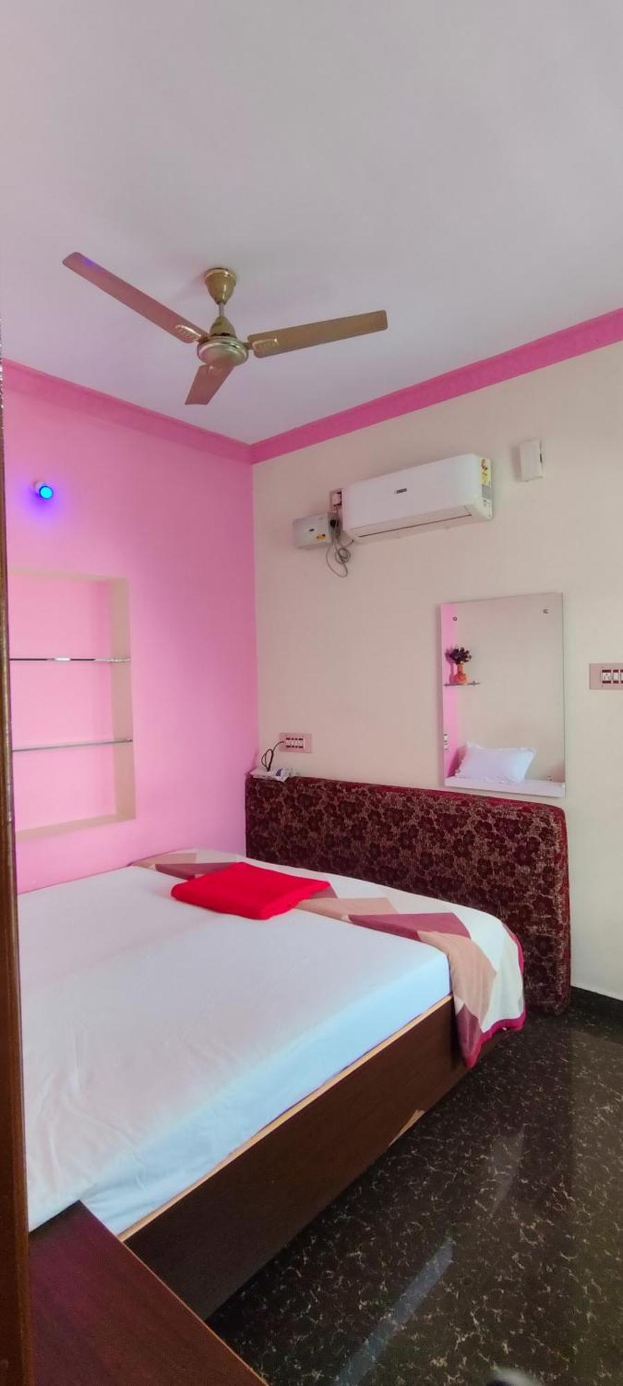 Vinayaka Homestay هامبي المظهر الخارجي الصورة