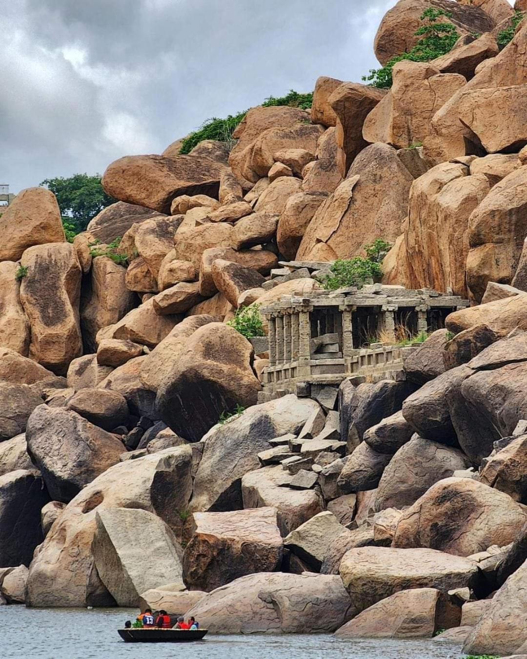 Vinayaka Homestay هامبي المظهر الخارجي الصورة