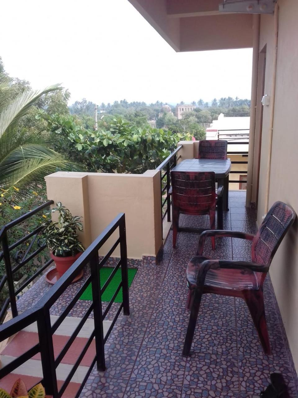 Vinayaka Homestay هامبي المظهر الخارجي الصورة